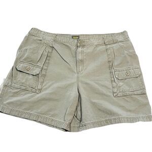 Cabelas Shorts Men's Size 44 Green Flat Front Pocket Outdoor Hike Utility Cargo